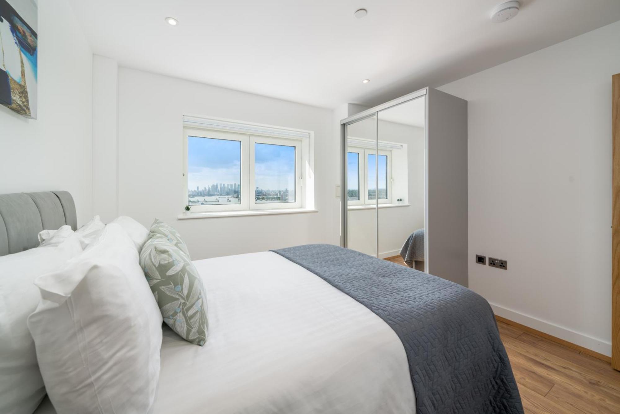 Skyvillion - London River Thames Top Floor Apartments By Woolwich Ferry, Mins To London Excel, O2 Arena , London City Airport With Parking Exteriör bild