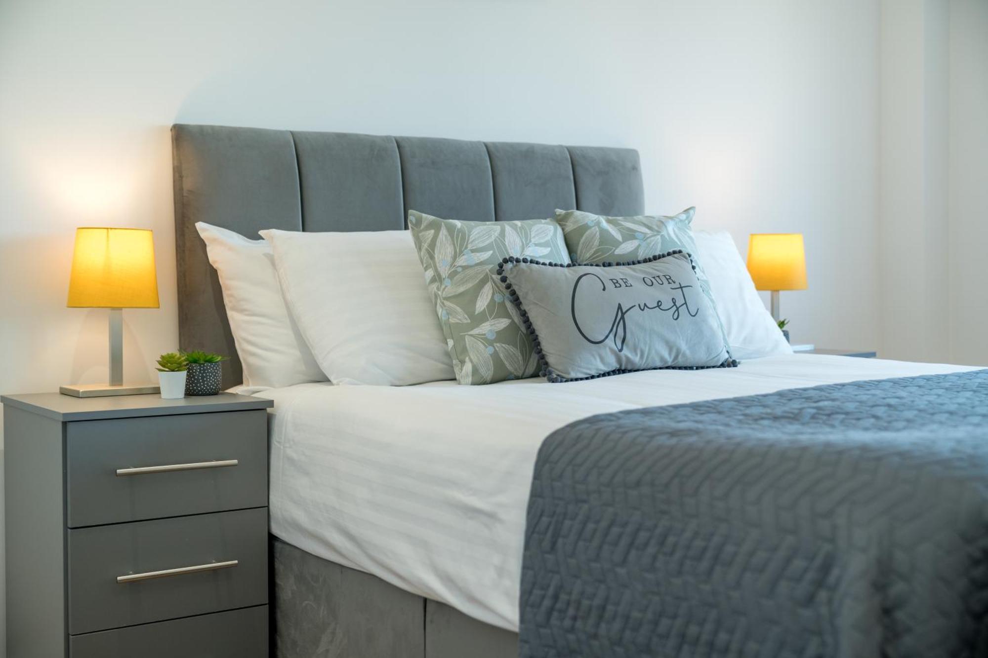 Skyvillion - London River Thames Top Floor Apartments By Woolwich Ferry, Mins To London Excel, O2 Arena , London City Airport With Parking Exteriör bild