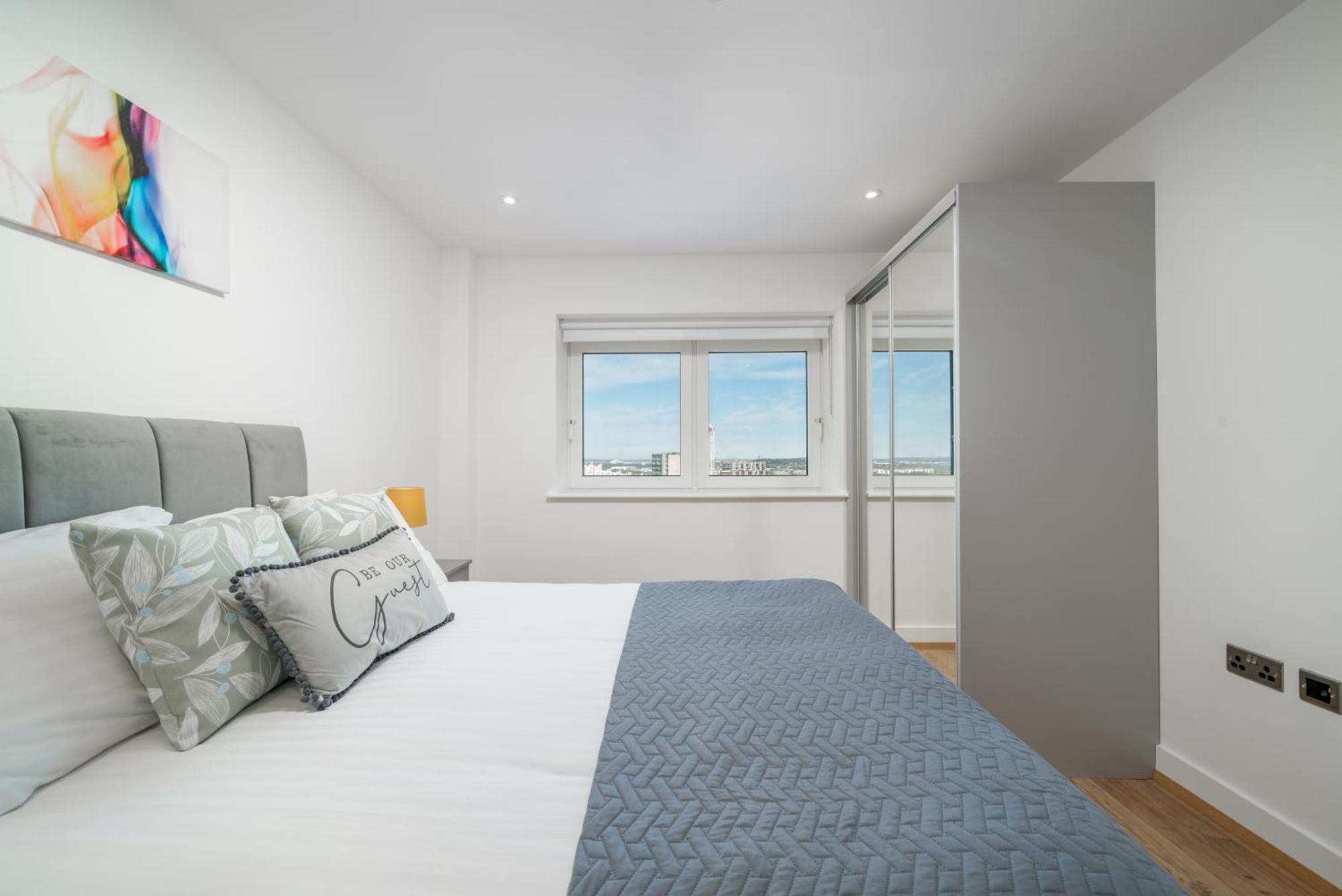 Skyvillion - London River Thames Top Floor Apartments By Woolwich Ferry, Mins To London Excel, O2 Arena , London City Airport With Parking Exteriör bild